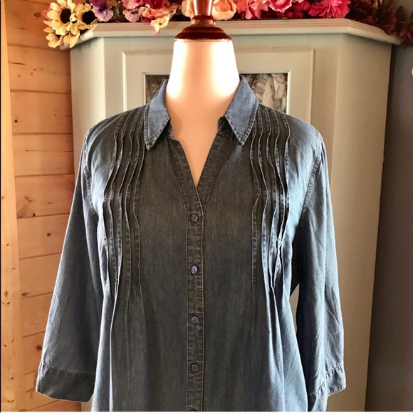 GLORIA VANDERBILT DENIM TOP w/Button Up Sleeve NWT - Picture 2 of 6